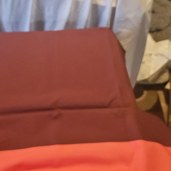 Tupperware table cloth - Picture 6 of 7